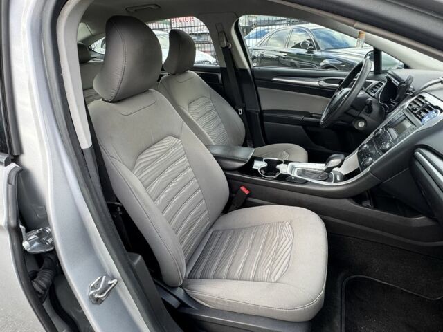 Серый Форд Фьюжн, объемом двигателя 2 л и пробегом 3 тыс. км за 11000 $, фото 6 на Automoto.ua