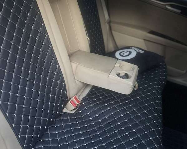 Сірий Форд Фьюжен, об'ємом двигуна 2.5 л та пробігом 240 тис. км за 10000 $, фото 17 на Automoto.ua