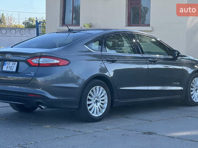 Сірий Форд Фьюжен, об'ємом двигуна 2 л та пробігом 138 тис. км за 11200 $, фото 6 на Automoto.ua