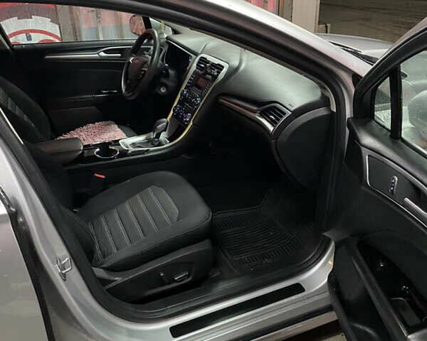 Серый Форд Фьюжн, объемом двигателя 2.5 л и пробегом 166 тыс. км за 10500 $, фото 23 на Automoto.ua