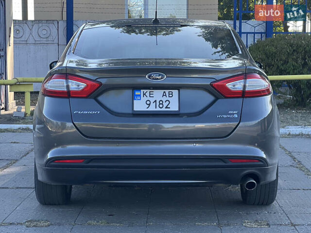 Сірий Форд Фьюжен, об'ємом двигуна 2 л та пробігом 138 тис. км за 11200 $, фото 8 на Automoto.ua