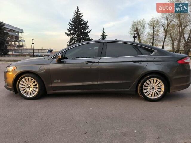 Серый Форд Фьюжн, объемом двигателя 2 л и пробегом 133 тыс. км за 15400 $, фото 3 на Automoto.ua