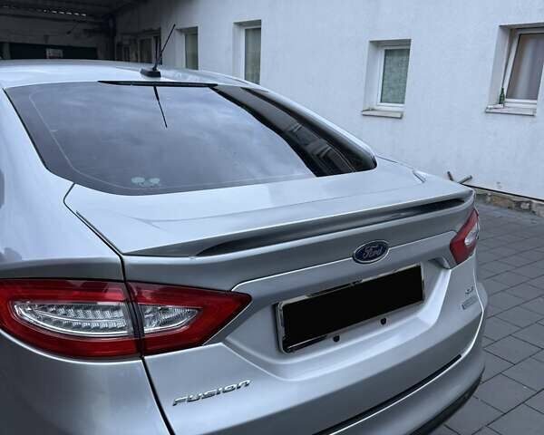 Сірий Форд Фьюжен, об'ємом двигуна 2 л та пробігом 208 тис. км за 8200 $, фото 6 на Automoto.ua