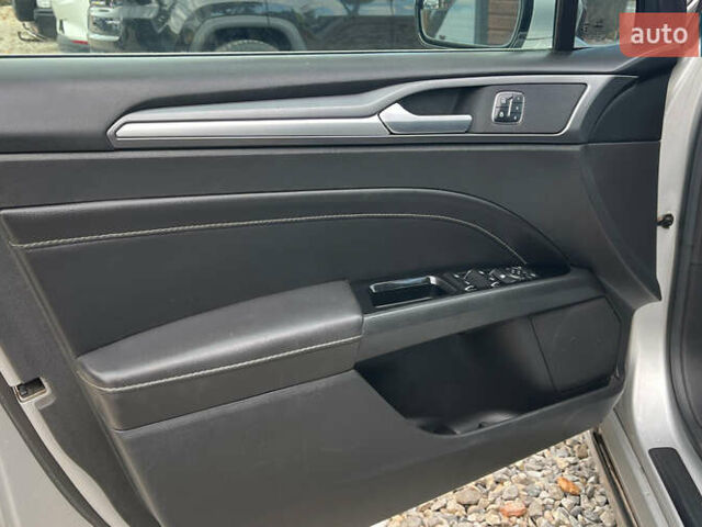 Форд Фьюжн 2015 в Коломые на Automoto.ua Серый Форд Фьюжн, объемом двигателя 2 л и пробегом 165 тыс. км за 10500 $, фото 23 на Automoto.ua