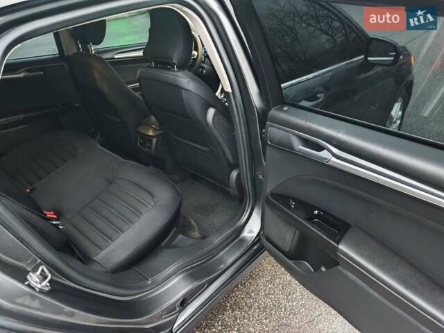 Серый Форд Фьюжн, объемом двигателя 2.49 л и пробегом 180 тыс. км за 9999 $, фото 34 на Automoto.ua