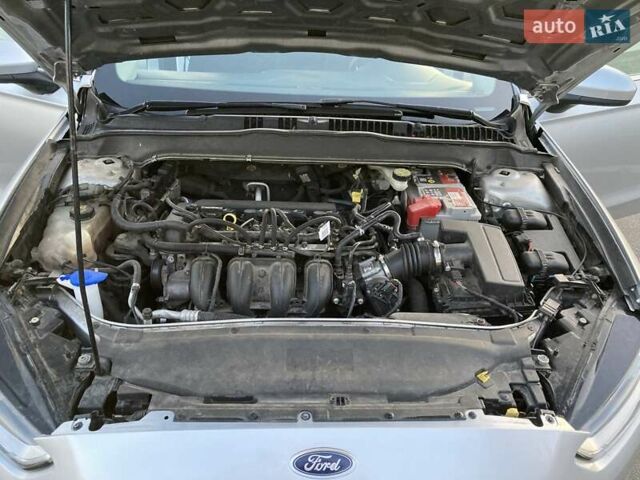 Серый Форд Фьюжн, объемом двигателя 2.5 л и пробегом 190 тыс. км за 9600 $, фото 8 на Automoto.ua