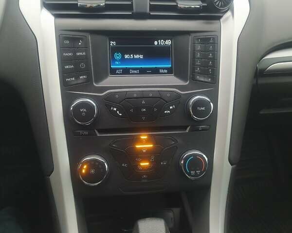 Серый Форд Фьюжн, объемом двигателя 2.5 л и пробегом 259 тыс. км за 10500 $, фото 10 на Automoto.ua