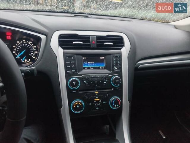 Серый Форд Фьюжн, объемом двигателя 2.49 л и пробегом 180 тыс. км за 9999 $, фото 40 на Automoto.ua