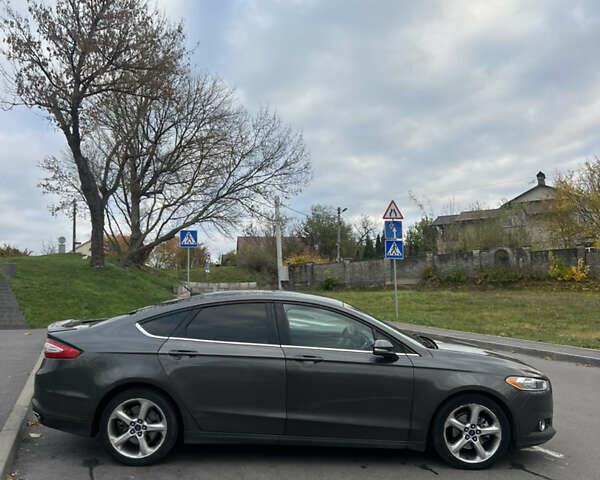 Серый Форд Фьюжн, объемом двигателя 2 л и пробегом 250 тыс. км за 9200 $, фото 2 на Automoto.ua