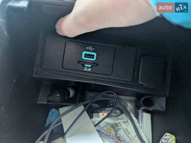 Сірий Форд Фьюжен, об'ємом двигуна 2.49 л та пробігом 138 тис. км за 10500 $, фото 24 на Automoto.ua