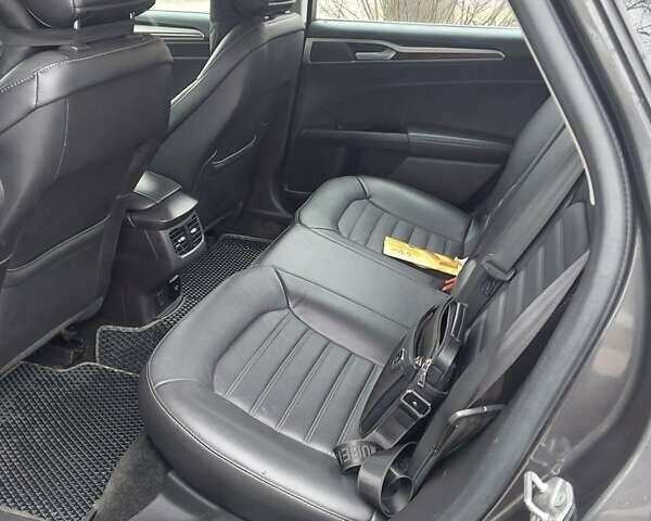 Серый Форд Фьюжн, объемом двигателя 2 л и пробегом 190 тыс. км за 13000 $, фото 25 на Automoto.ua