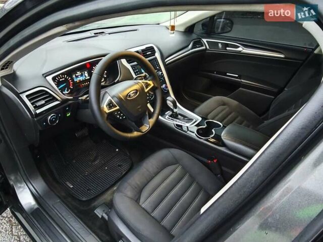 Серый Форд Фьюжн, объемом двигателя 2.49 л и пробегом 180 тыс. км за 9999 $, фото 7 на Automoto.ua