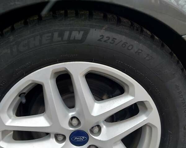 Серый Форд Фьюжн, объемом двигателя 2 л и пробегом 190 тыс. км за 13000 $, фото 7 на Automoto.ua