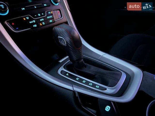 Серый Форд Фьюжн, объемом двигателя 2.49 л и пробегом 171 тыс. км за 12490 $, фото 24 на Automoto.ua