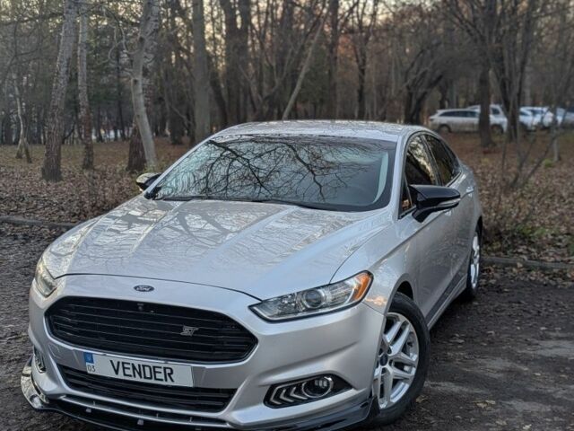 Серый Форд Фьюжн, объемом двигателя 2.5 л и пробегом 138 тыс. км за 10500 $, фото 1 на Automoto.ua