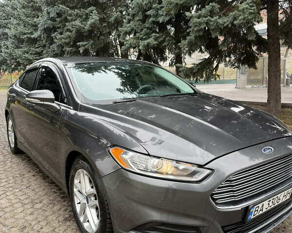 Серый Форд Фьюжн, объемом двигателя 2.5 л и пробегом 127 тыс. км за 10700 $, фото 6 на Automoto.ua