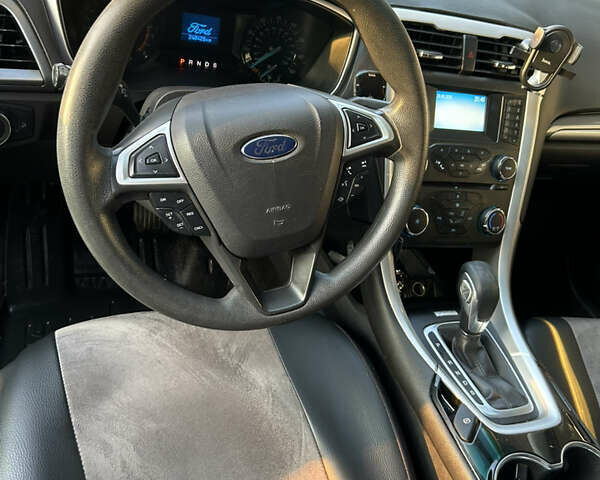 Серый Форд Фьюжн, объемом двигателя 2.49 л и пробегом 255 тыс. км за 9700 $, фото 5 на Automoto.ua