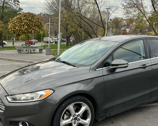 Серый Форд Фьюжн, объемом двигателя 2 л и пробегом 250 тыс. км за 9200 $, фото 10 на Automoto.ua