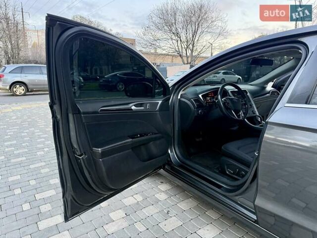 Сірий Форд Фьюжен, об'ємом двигуна 2 л та пробігом 163 тис. км за 8300 $, фото 29 на Automoto.ua