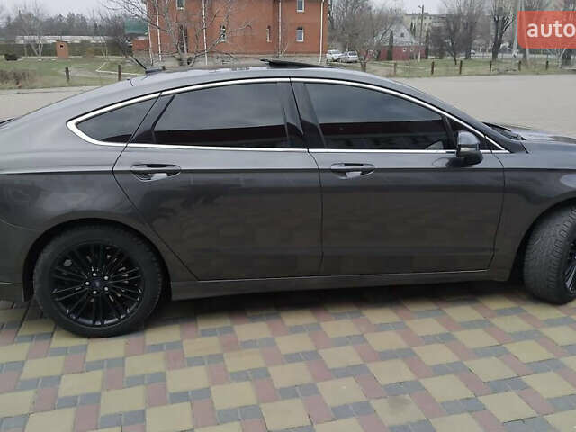 Серый Форд Фьюжн, объемом двигателя 2 л и пробегом 170 тыс. км за 11500 $, фото 5 на Automoto.ua