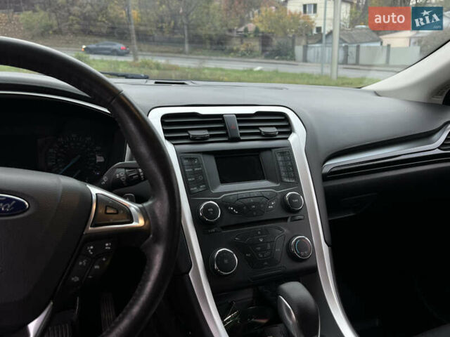 Серый Форд Фьюжн, объемом двигателя 2 л и пробегом 250 тыс. км за 9200 $, фото 26 на Automoto.ua