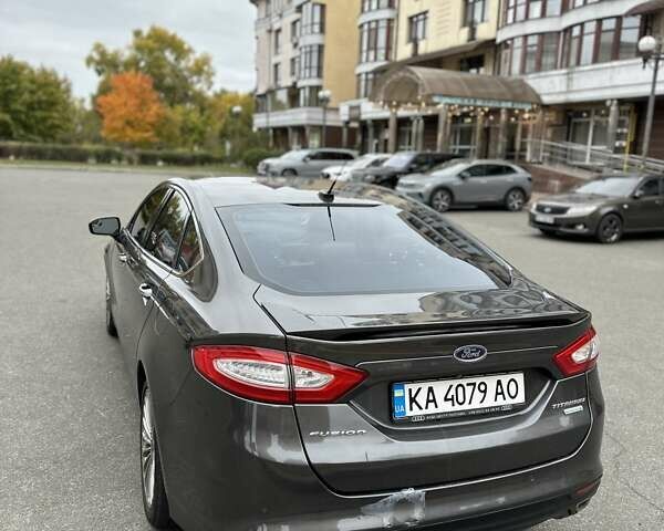 Серый Форд Фьюжн, объемом двигателя 0 л и пробегом 205 тыс. км за 10600 $, фото 4 на Automoto.ua