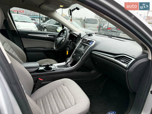 Сірий Форд Фьюжен, об'ємом двигуна 2 л та пробігом 148 тис. км за 11500 $, фото 14 на Automoto.ua