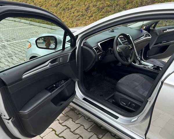 Серый Форд Фьюжн, объемом двигателя 2.5 л и пробегом 163 тыс. км за 10700 $, фото 11 на Automoto.ua