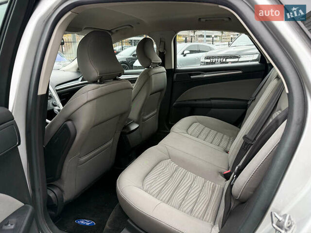 Сірий Форд Фьюжен, об'ємом двигуна 2 л та пробігом 148 тис. км за 11500 $, фото 21 на Automoto.ua