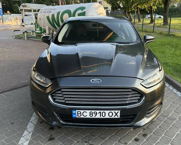 Серый Форд Фьюжн, объемом двигателя 2.49 л и пробегом 255 тыс. км за 9700 $, фото 1 на Automoto.ua