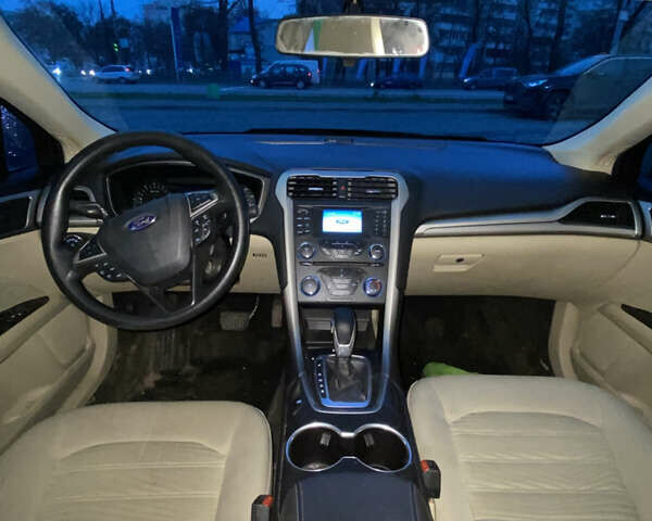 Серый Форд Фьюжн, объемом двигателя 2.49 л и пробегом 167 тыс. км за 5599 $, фото 5 на Automoto.ua