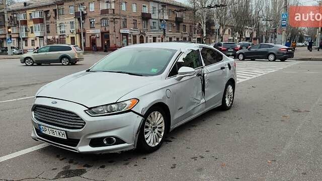 Серый Форд Фьюжн, объемом двигателя 2 л и пробегом 343 тыс. км за 6990 $, фото 7 на Automoto.ua