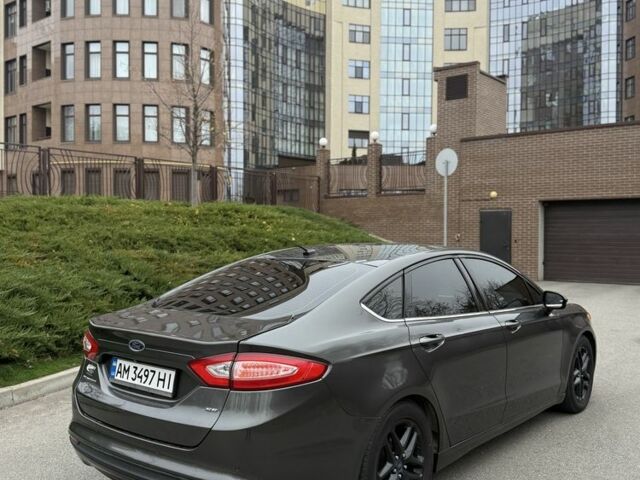 Серый Форд Фьюжн, объемом двигателя 2.5 л и пробегом 170 тыс. км за 7950 $, фото 4 на Automoto.ua