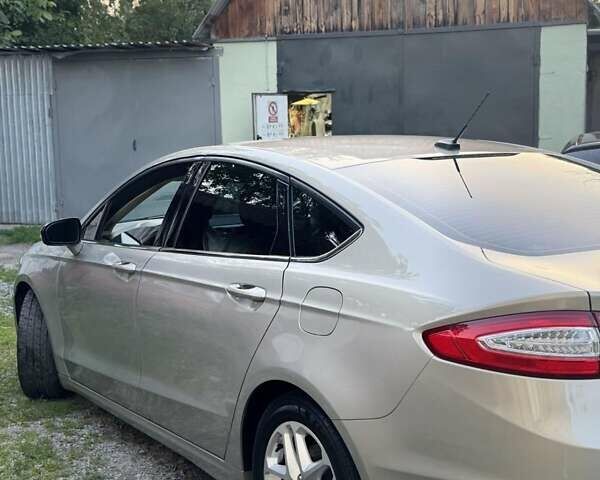 Сірий Форд Фьюжен, об'ємом двигуна 2.5 л та пробігом 240 тис. км за 10000 $, фото 6 на Automoto.ua