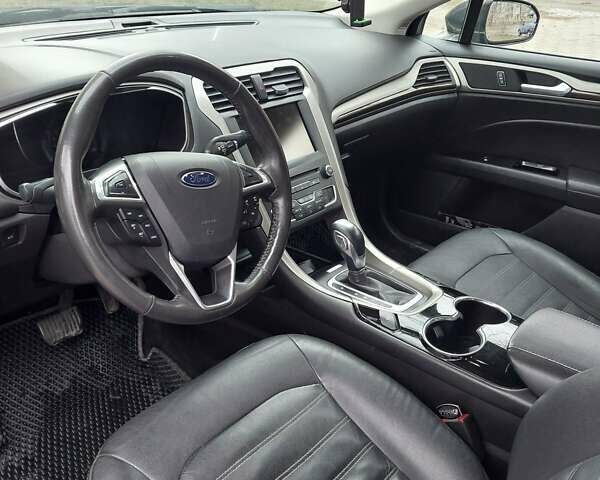 Серый Форд Фьюжн, объемом двигателя 2 л и пробегом 190 тыс. км за 13000 $, фото 31 на Automoto.ua