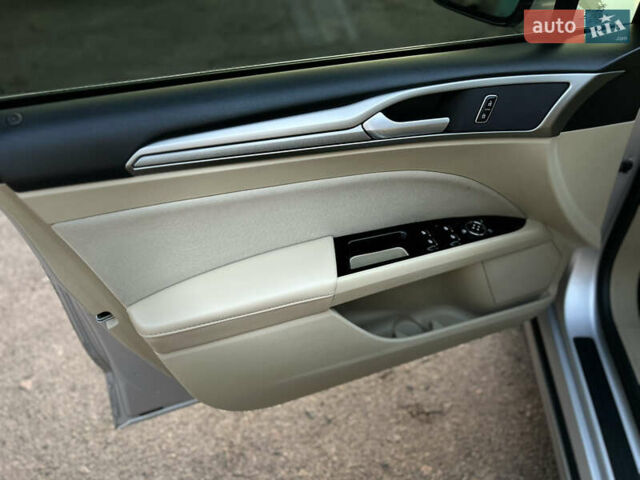 Сірий Форд Фьюжен, об'ємом двигуна 2.49 л та пробігом 290 тис. км за 8899 $, фото 39 на Automoto.ua