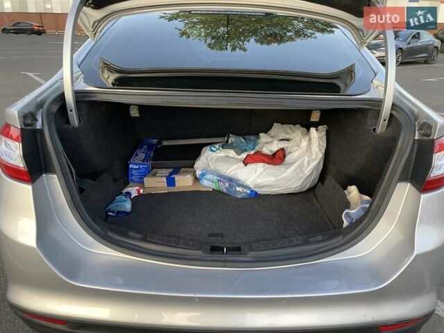 Серый Форд Фьюжн, объемом двигателя 2.5 л и пробегом 190 тыс. км за 9600 $, фото 11 на Automoto.ua