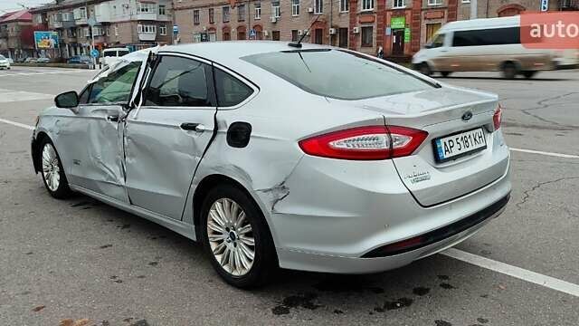 Серый Форд Фьюжн, объемом двигателя 2 л и пробегом 343 тыс. км за 6990 $, фото 6 на Automoto.ua