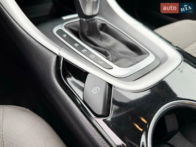 Сірий Форд Фьюжен, об'ємом двигуна 2 л та пробігом 148 тис. км за 11500 $, фото 8 на Automoto.ua