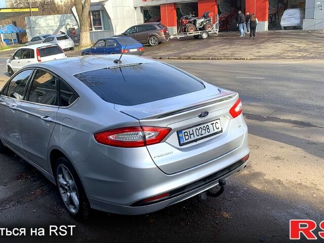 Серый Форд Фьюжн, объемом двигателя 2.5 л и пробегом 131 тыс. км за 10000 $, фото 3 на Automoto.ua
