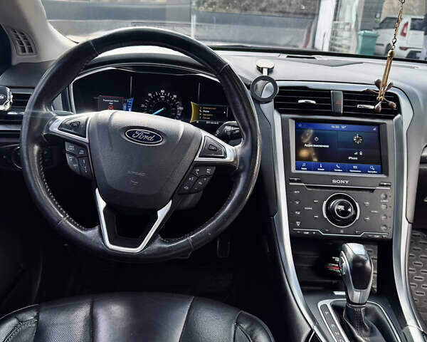 Серый Форд Фьюжн, объемом двигателя 2 л и пробегом 158 тыс. км за 12600 $, фото 9 на Automoto.ua