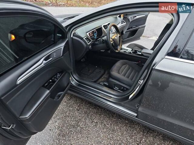 Серый Форд Фьюжн, объемом двигателя 2.49 л и пробегом 180 тыс. км за 9999 $, фото 28 на Automoto.ua