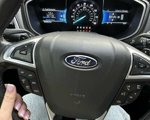 Серый Форд Фьюжн, объемом двигателя 0 л и пробегом 205 тыс. км за 10600 $, фото 7 на Automoto.ua