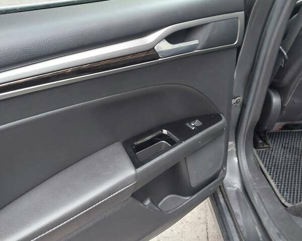 Серый Форд Фьюжн, объемом двигателя 2 л и пробегом 190 тыс. км за 13000 $, фото 27 на Automoto.ua