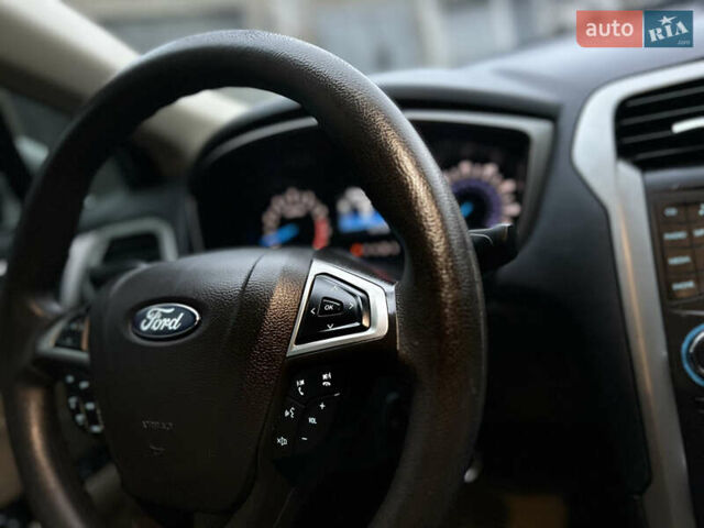 Сірий Форд Фьюжен, об'ємом двигуна 2.49 л та пробігом 290 тис. км за 8899 $, фото 44 на Automoto.ua