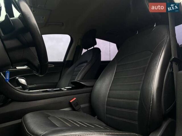 Форд Фьюжн 2015 в Львове на Automoto.ua Серый Форд Фьюжн, объемом двигателя 2 л и пробегом 212 тыс. км за 9300 $, фото 6 на Automoto.ua