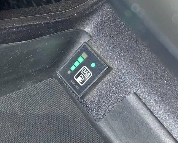 Серый Форд Фьюжн, объемом двигателя 2.5 л и пробегом 190 тыс. км за 9600 $, фото 13 на Automoto.ua