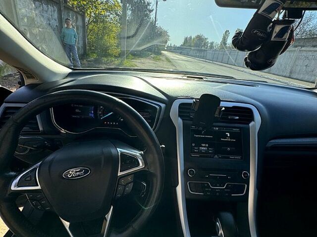 Серый Форд Фьюжн, объемом двигателя 2.5 л и пробегом 107 тыс. км за 9300 $, фото 6 на Automoto.ua