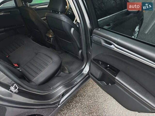 Серый Форд Фьюжн, объемом двигателя 2.49 л и пробегом 180 тыс. км за 9999 $, фото 15 на Automoto.ua