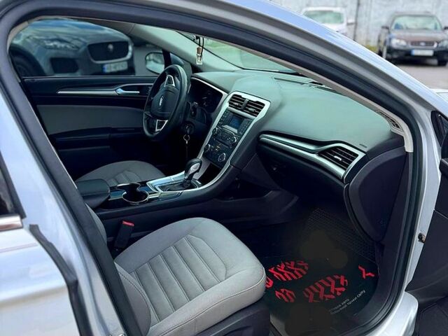 Серый Форд Фьюжн, объемом двигателя 2.5 л и пробегом 140 тыс. км за 10500 $, фото 7 на Automoto.ua